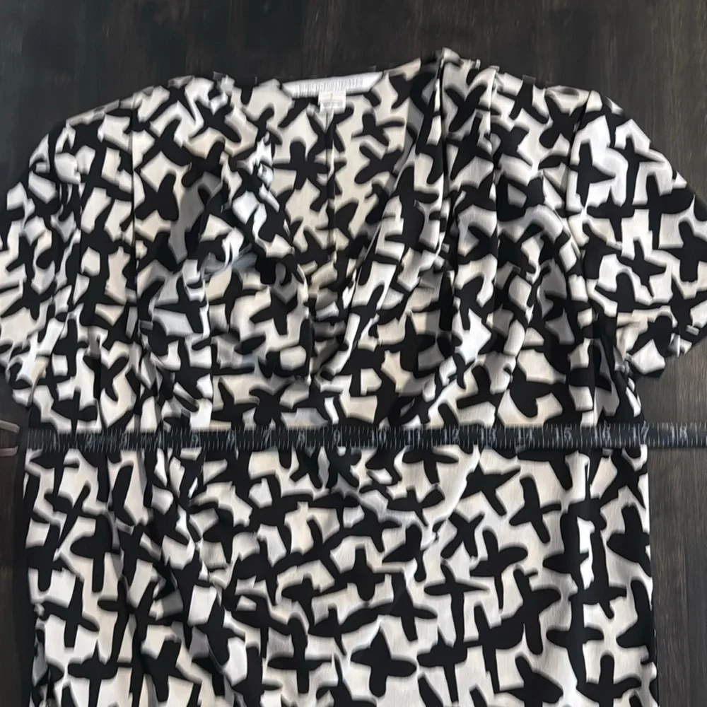 Diane Von Furstenberg Black & White Danil Print Silk Cowl Neck Dress Size 4